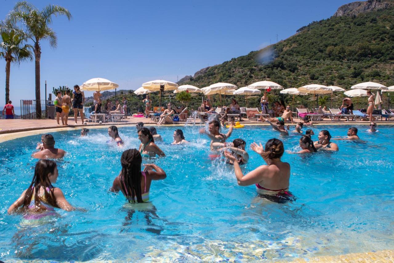 Hotel Olimpo Le Terrazze Летояни Екстериор снимка