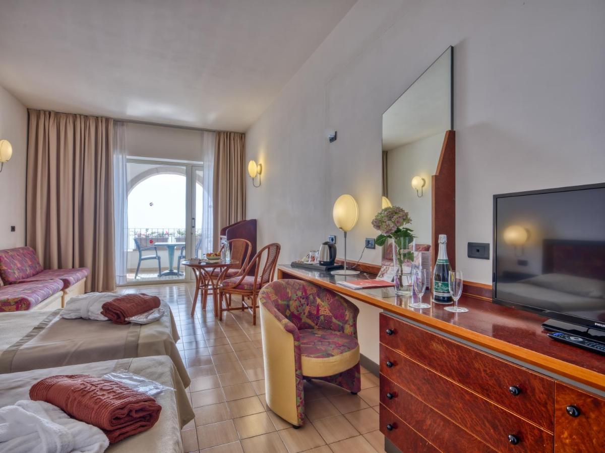 Hotel Olimpo Le Terrazze Летояни Екстериор снимка