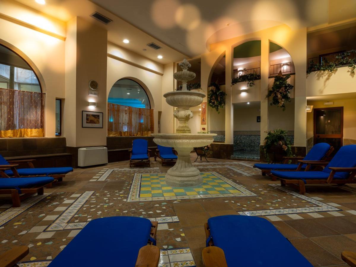 Hotel Olimpo Le Terrazze Летояни Екстериор снимка