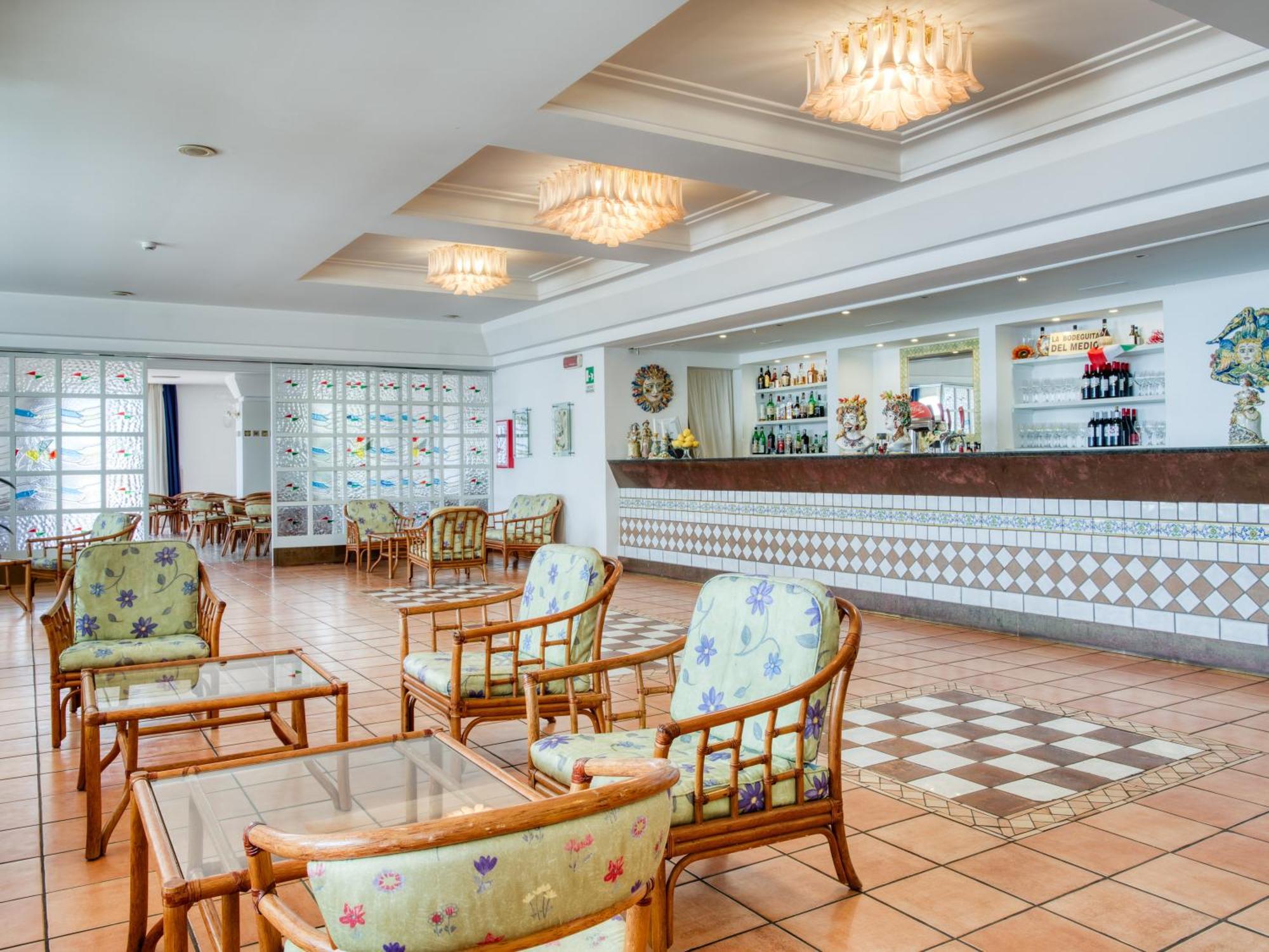 Hotel Olimpo Le Terrazze Летояни Екстериор снимка